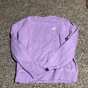 womens nike crewneck, size medium
